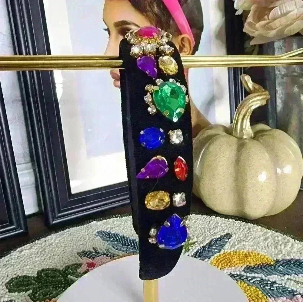 🆕️Beautiful Jeweled Headband - Picture 1 of 4